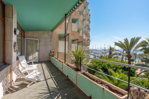 Soleado piso con parking y fantásticas vistas al puerto de Palma