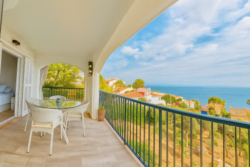 Vue de la terrasse avec vue sur la mer