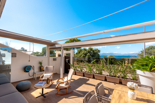 Terraza con vista al mar