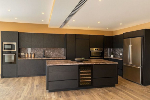 Cocina moderna negra