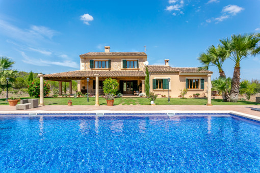 Finca con jardín mediteráneo cerca de Manacor