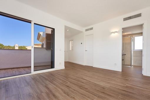 Uno de los tres dormitorios