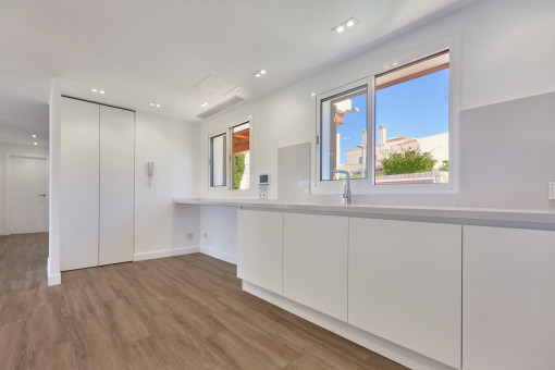 Cocina moderna semiabierta