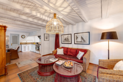 Zona de estar acogedora con un ambiente cálido