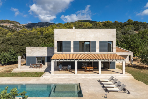 Piscina y arquitectura contemporánea