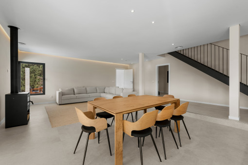 Cocina y comedor de concepto abierto