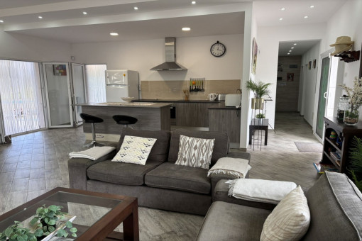 Cocina abierta y salón