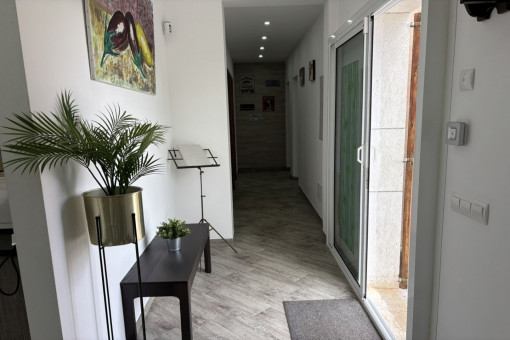 Luminoso hall de entrada