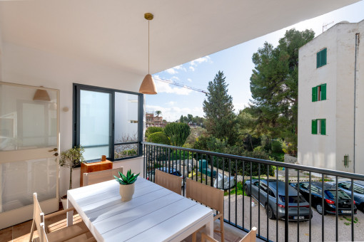 Amplia terraza cubierta