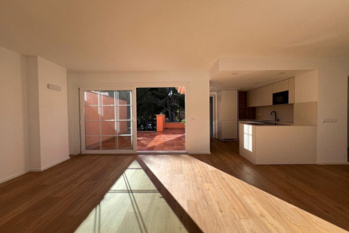 Zona de estar con acceso directo a la terraza