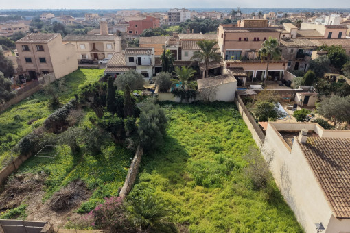 Ubicación céntrica y tranquila en una calle sin salida, cerca de la plaza
