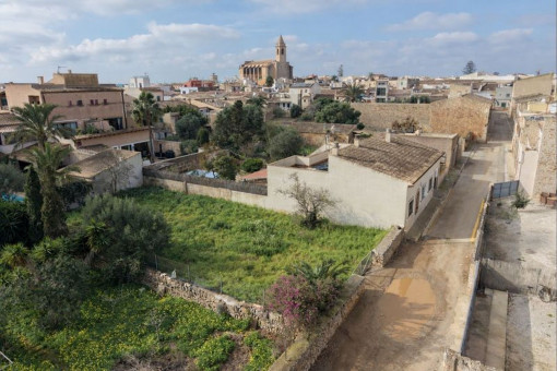 Vista del futuro proyecto de obra nueva integrado en el entorno del pueblo
