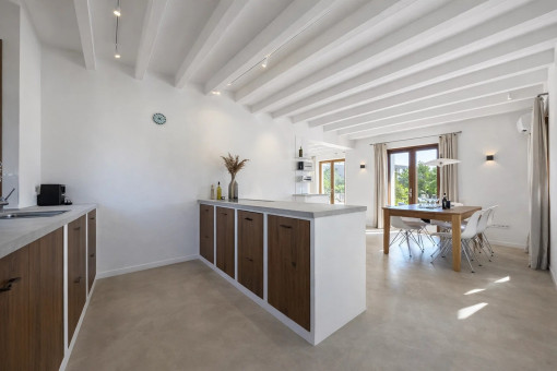 Cocina moderna con isla