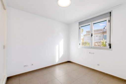 uno de tres habitaciones