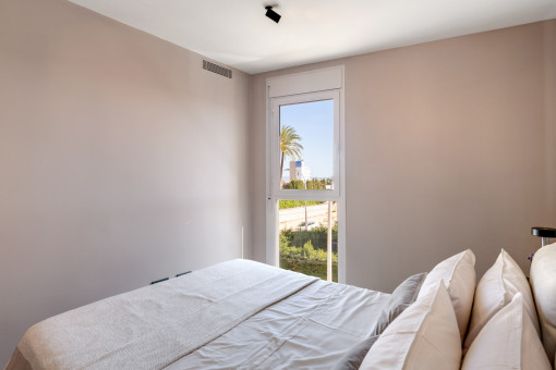 Dormitorio con vistas