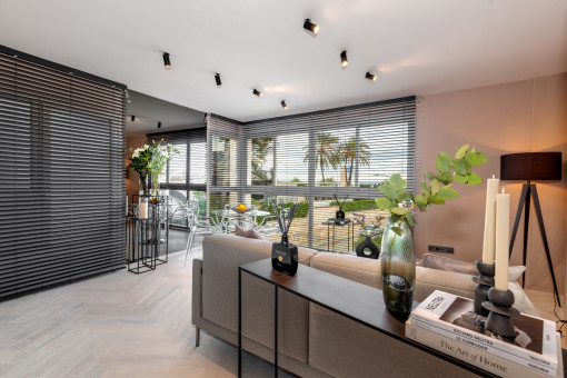 Salón con vista al mar