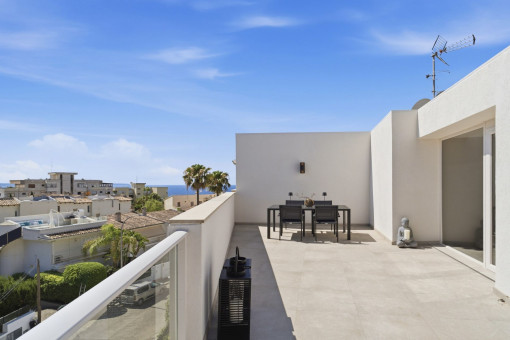 Amplia terraza en la azotea 