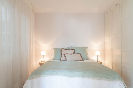 Uno de los 3 dormitorios con armarios empotrados