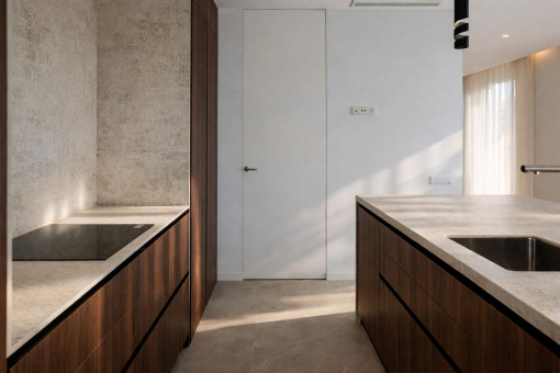 Cocina con acceso al lavadero