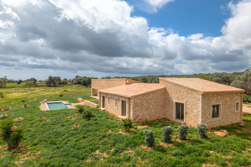 Fachada de piedras naturales