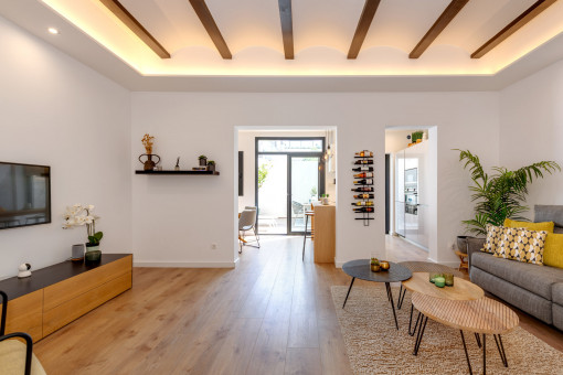 Amplia Zona De Estar-Comedor Con Techos Altos