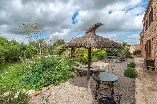 Jardin casa invitados