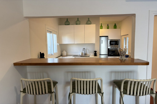 Cocina con pasaplatos