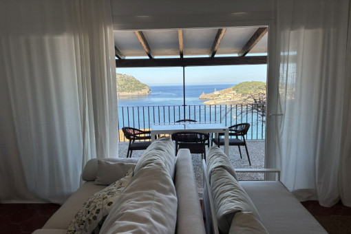 Salón con vistas al mar