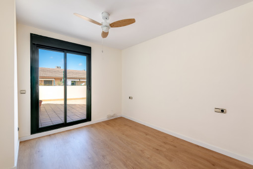 Luminoso dormitorio 2