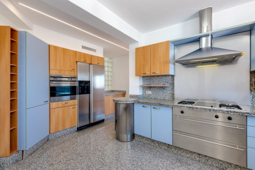 Cocina amplia y completamente euqipada