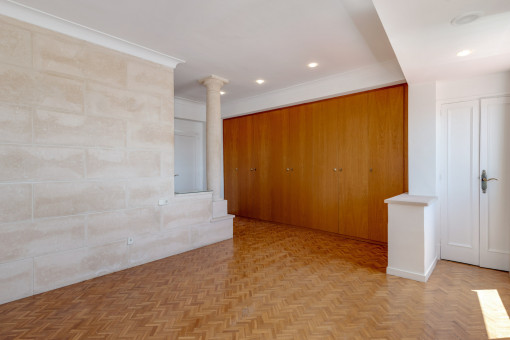 Dormitorio principal con armario empotrado