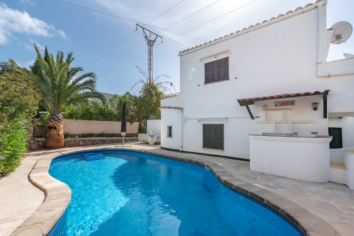 Piscina con bar
