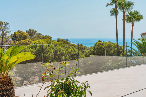 Ambiente idílico con vistas parciales al mar