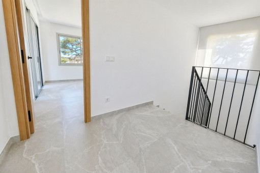 Escalera en la planta superior