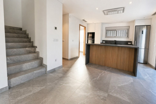 Escalera de acceso a la planta superior