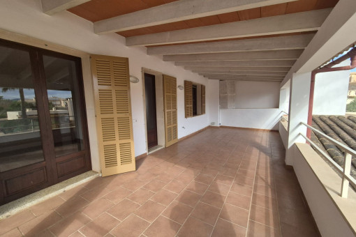 Gran terraza con privacidad