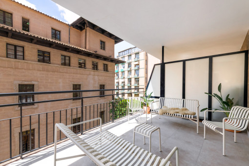 Amplia terraza cubierta