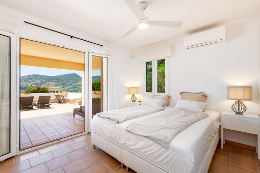 Dormitorio con acceso directo a la terraza