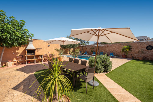 Zona de barbacoa y comedor