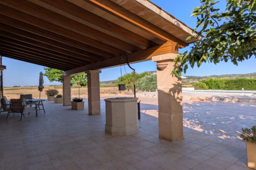 Amplia terraza exterior