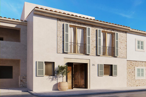 Fachada mediterránea con arquitectura tradicional de la zona