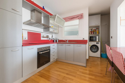 Cocina moderna totalmente amueblada