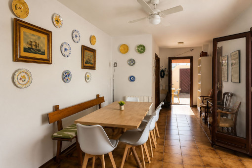 Zona de comedor con ambiente mediterráneo