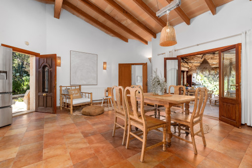 Comedor con acceso a la terraza