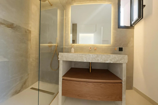 Moderno baño en suite del segundo dormitorio