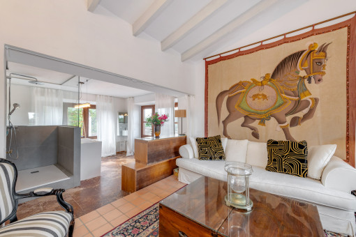 Master suite con ambiente cálido
