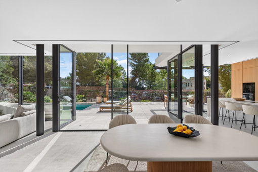 Vistas desde el salón-comedor de  concepto abierto 