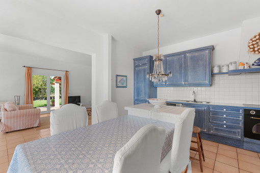 Cocina con comedor