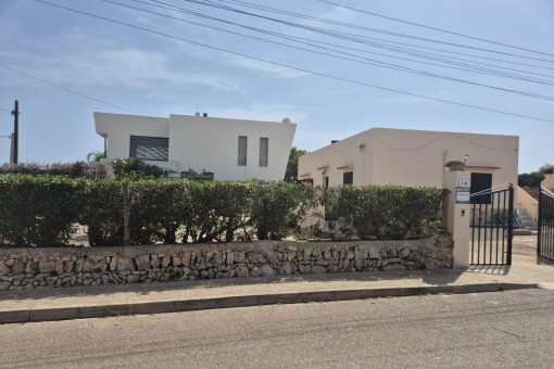 Vista de la casa desde la calle