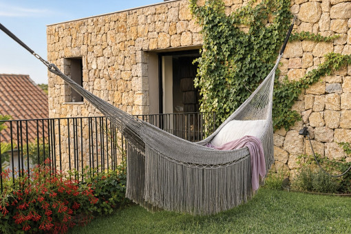 Salon con chimenea